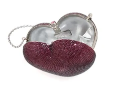 Petit Coeur L'Amour in Amethyst