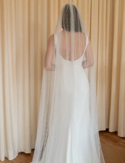 Petit Floral Lace Veil