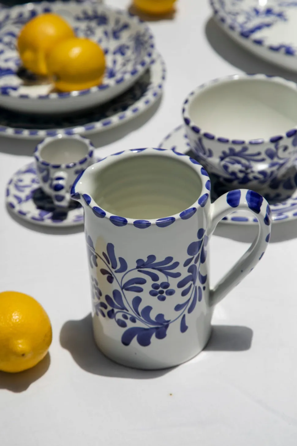 Pitcher in Azul Classico