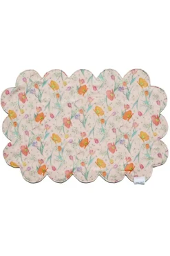 Reversible Cloud Scallop Placemat Made With Liberty Fabric in Spring Blooms & Betsy Boo