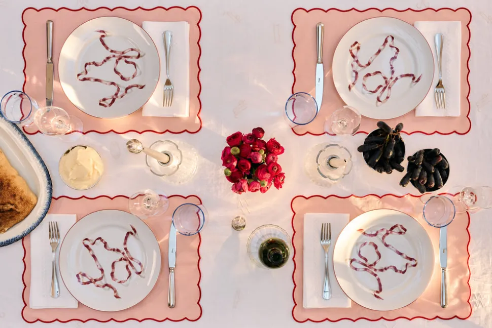 Ribbon Dinner Plates