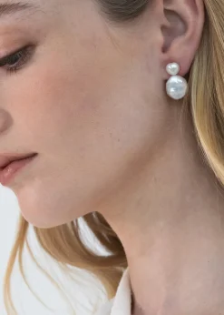 Rita Earrings in Pearl