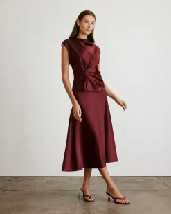 Robin Top in Mahogany