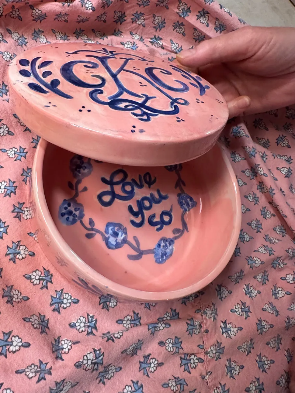 Round Keepsake Box in Pink & Blue