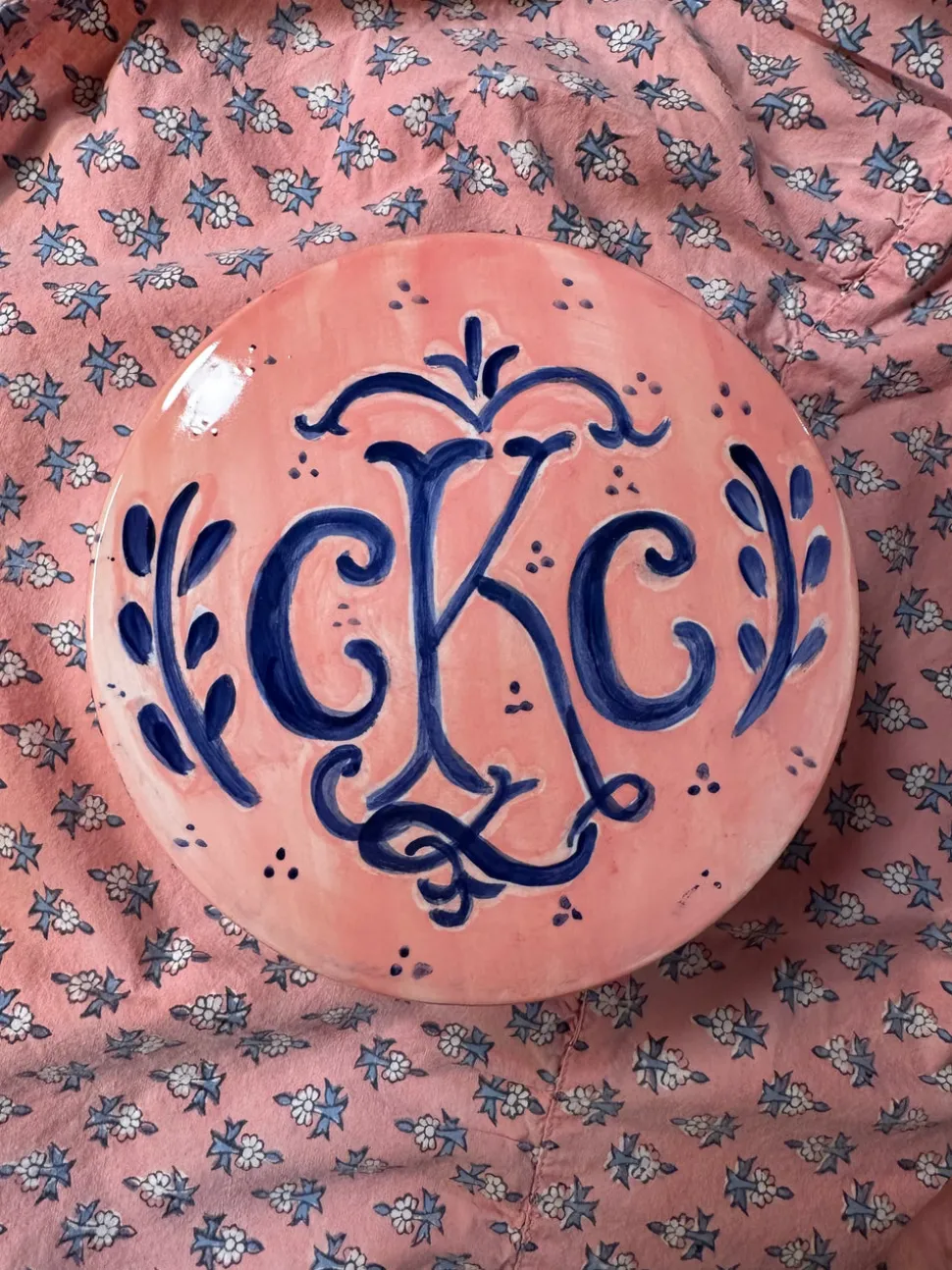 Round Keepsake Box in Pink & Blue