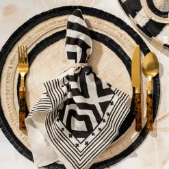 Ruffle Edge Straw Placemat in Black, Set of Four