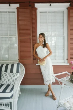 Saline Clutch in Gold