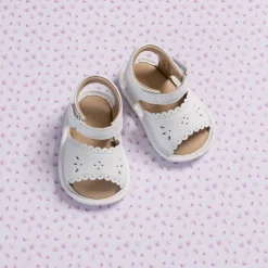 Sandal with Scallop White