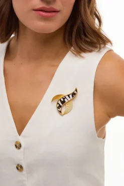 Sandy Point Brooch in White & Black