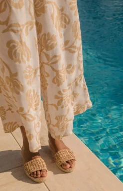 Saran Sandal in Brown