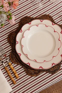 Scalloped Rattan Placemat in Brown
