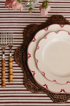 Scalloped Rattan Placemat in Brown