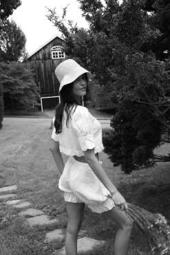 Scalloped Top in White