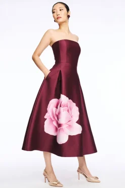 Shay Dress in Bordeaux Esperance