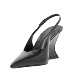 Siena Buckle Pump in Black