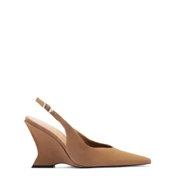 Siena Buckle Suede Pump in Wood