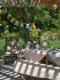 Signature Garland "Happy Birthday"