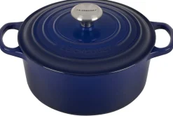 Signature Round Dutch Oven