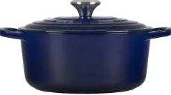 Signature Round Dutch Oven