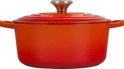 Signature Round Dutch Oven