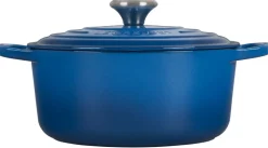 Signature Round Dutch Oven