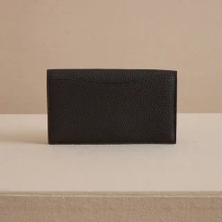 Skip 18 in Tumbled Grain Black