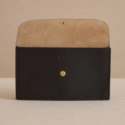 Skip 18 in Tumbled Grain Black