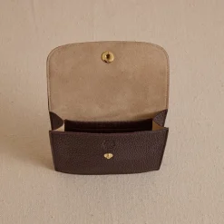 Skip 13 in Tumbled Grain Chocolate