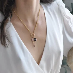 Small Belcher Chain with Bolt Clasp