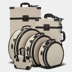 The Editor in Black Hatbox Large