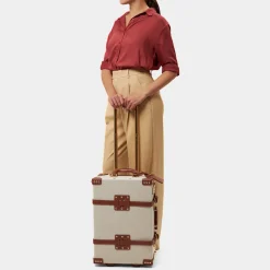 The Editor in Brown Carryon