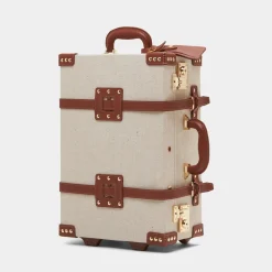 The Editor in Brown Carryon