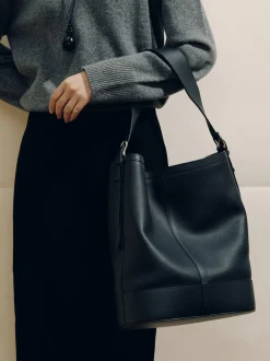 The Hobo in Black Nappa