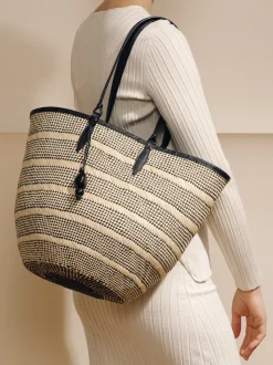 The Medium Basket in Striped Iraca
