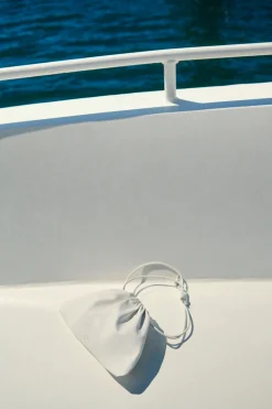 The Novella in Bianco