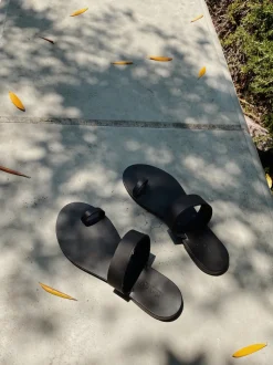 Thessa Vegetable Tanned Leather Sandal