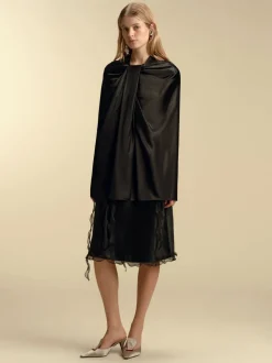 Twist Capelet in Black