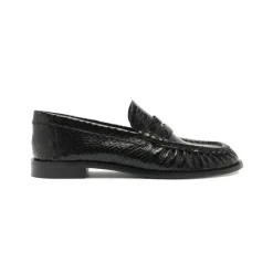 Tyche Flat in Black