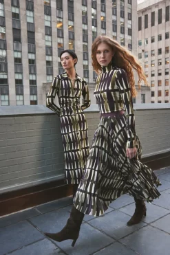 Vienna Skirt in Amable Olive