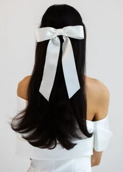 Virginia Bow Barrette in Snow