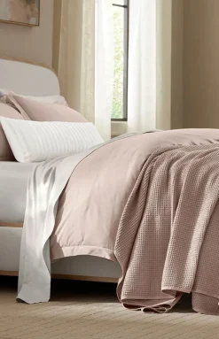 Waffle Bed Blanket in Dusty Rose