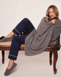 Women’s Cashmere Wrap in Dark Grey