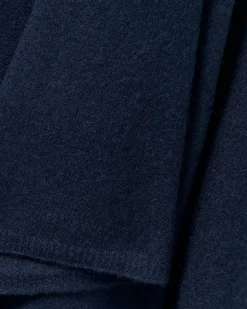 Women’s Cashmere Wrap in Navy