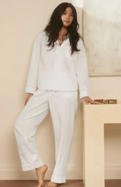 Women's Signature Long Sleeve & Pants Pajama Set in White