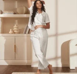 Women's Signature Short Sleeve & Pants Pajama Set in White