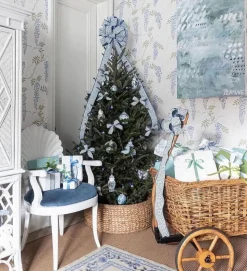 Yuletide Christmas Tree Stand Collar